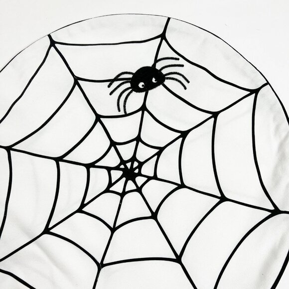NWT THRO by Marlo Lorenz Sutton Spider Web Pillow Cover. Ivory/Black.18" Round - Picture 2 of 6